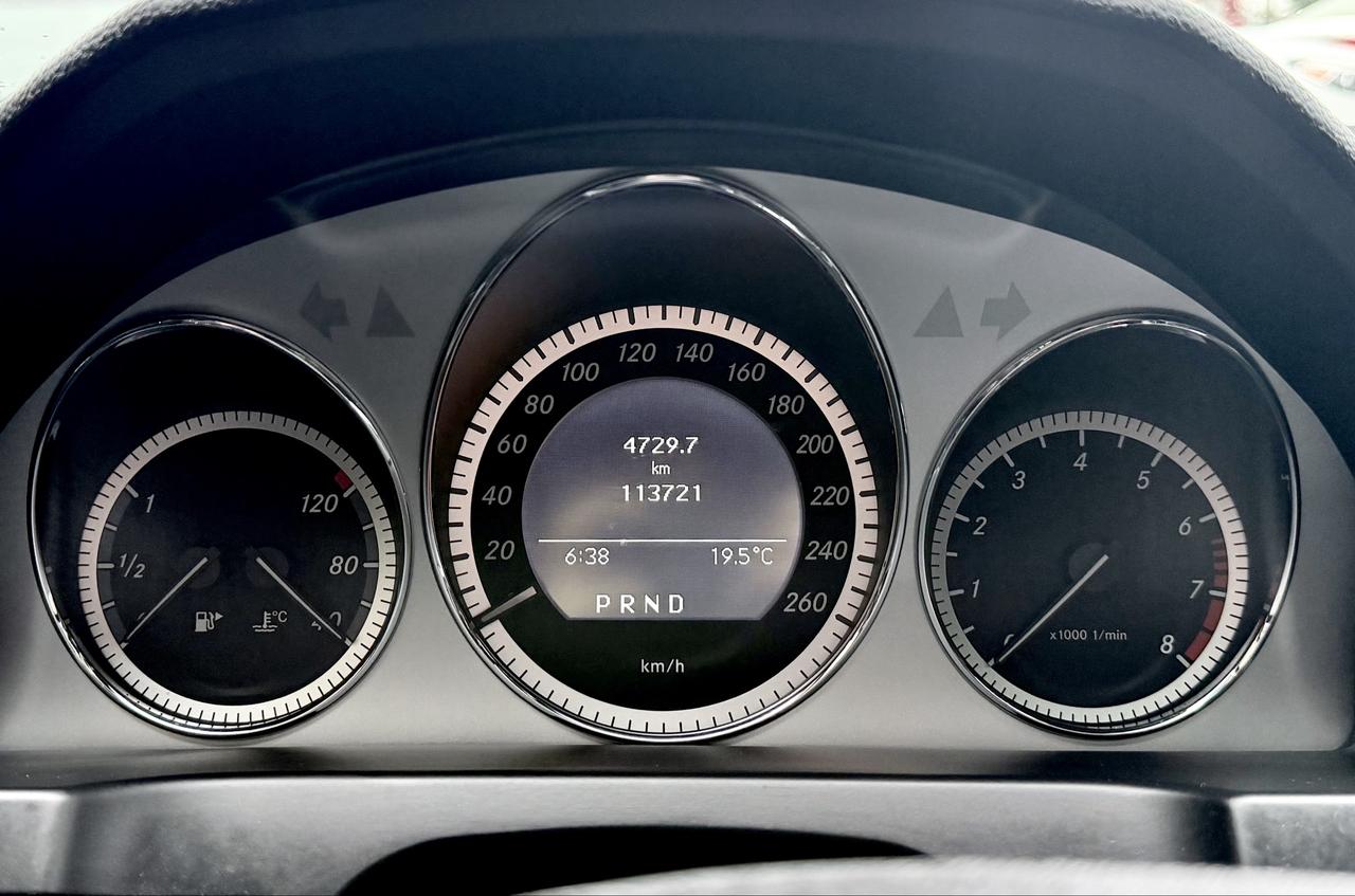 2011 Mercedes-Benz C-Class FINANCING AVAILABLE Photo11