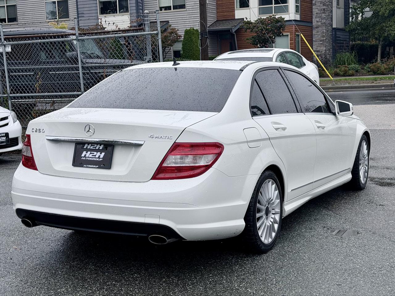 2011 Mercedes-Benz C-Class FINANCING AVAILABLE Photo5