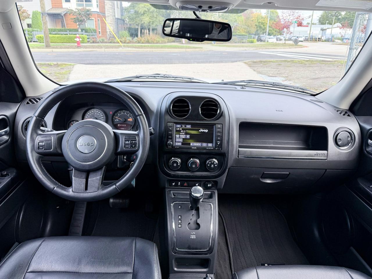 2016 Jeep Patriot FINANCING AVAILABLE Photo10