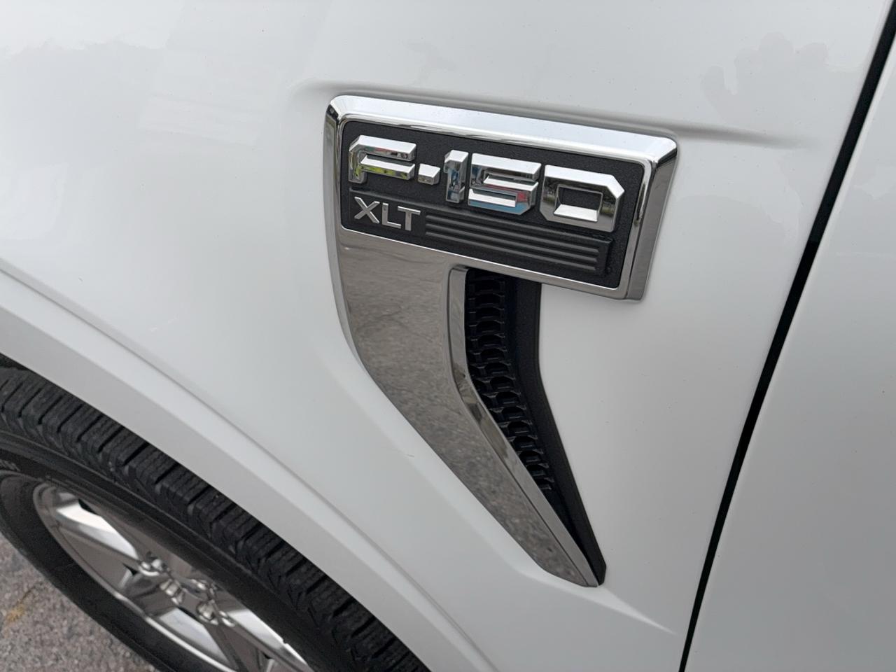 2024 Ford F-150 XLT 4WD SuperCrew 2.7L 6cyl Gas  5.5' Box Photo