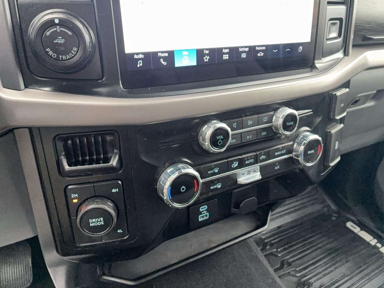 2024 Ford F-150 XLT 4WD SuperCrew 2.7L 6cyl Gas  5.5' Box Photo