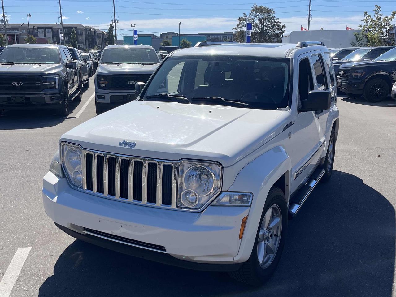 White 2010 Jeep Liberty SUV / Crossover Four-Wheel Drive Automatic
