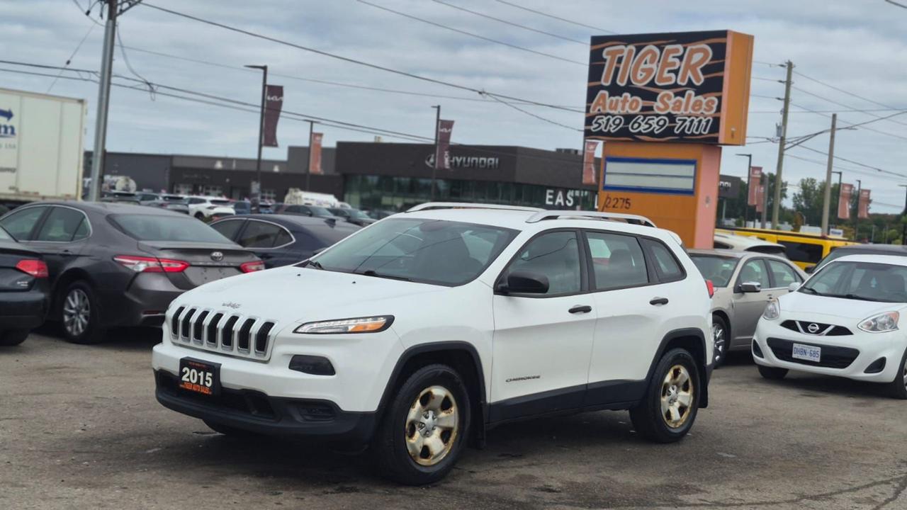 2015 Jeep Cherokee SPORT, 4X4, 4 CYLINDER, GREAT ON FUEL, CERTIFIED - Photo #1
