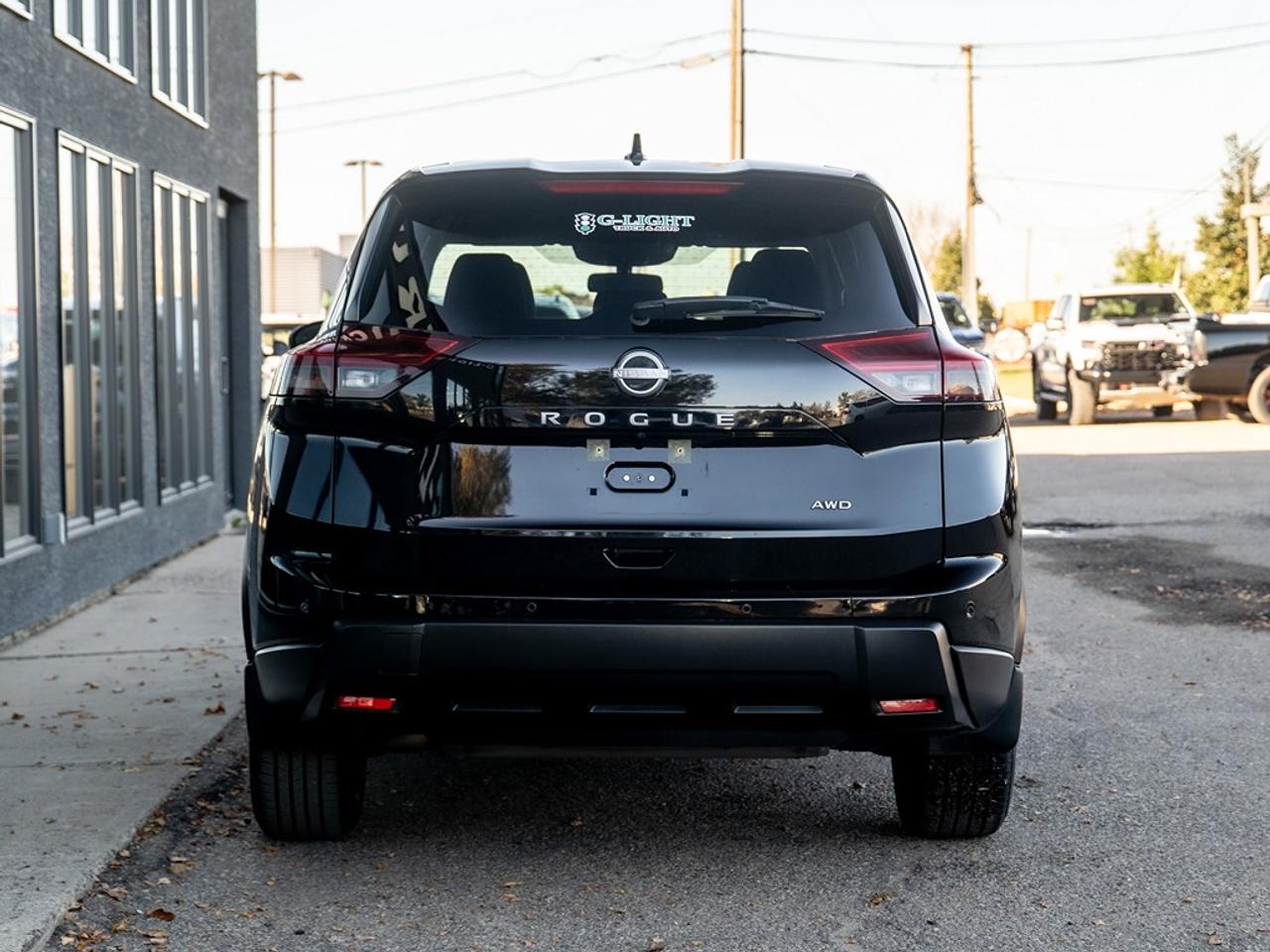 2024 Nissan Rogue AWD S Photo6