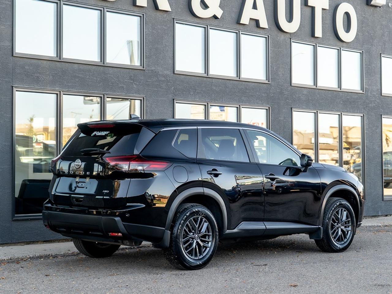 2024 Nissan Rogue AWD S Photo5