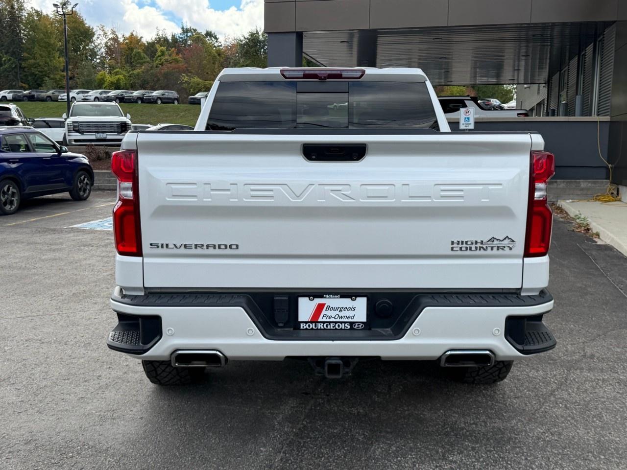 2022 Chevrolet Silverado 1500 Crew Cab Short Box 4-Wheel Drive High Country Photo