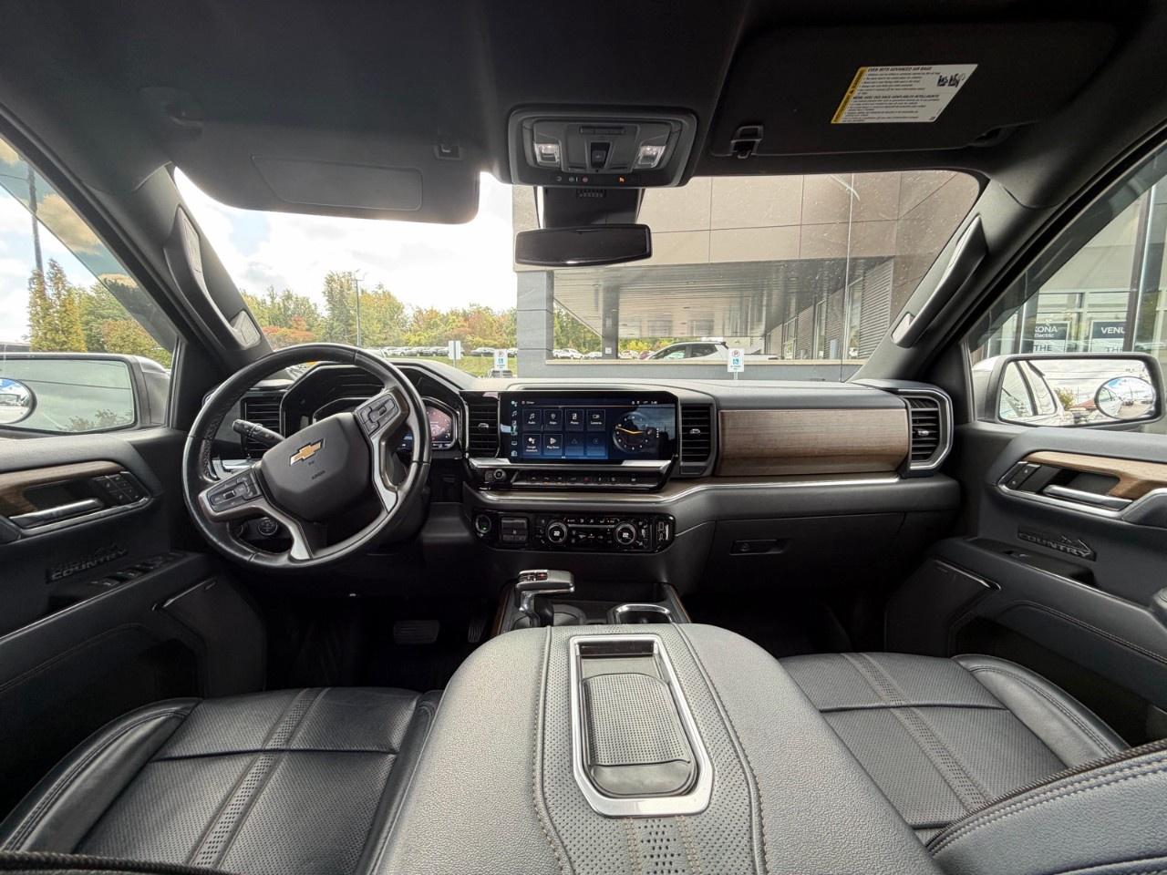 2022 Chevrolet Silverado 1500 Crew Cab Short Box 4-Wheel Drive High Country Photo