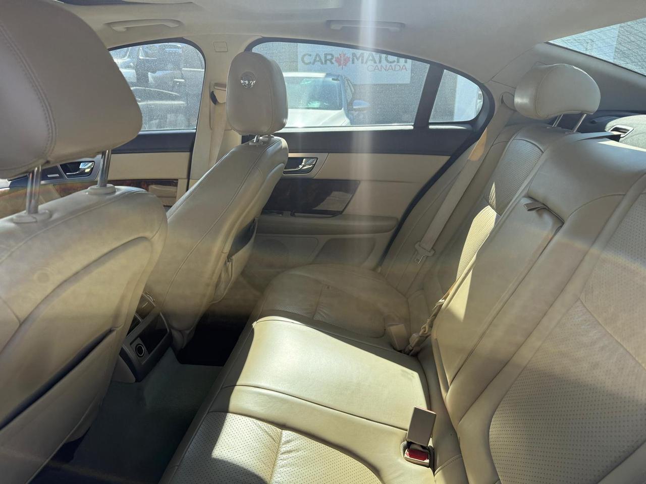 2011 Jaguar XF Premium Luxury / AUTO / YOU SAFETY YOU SAVE Photo