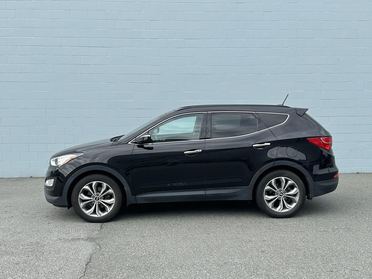 2015 Hyundai Santa Fe Sport 2.0T AWD Accident Free, Clean title Photo