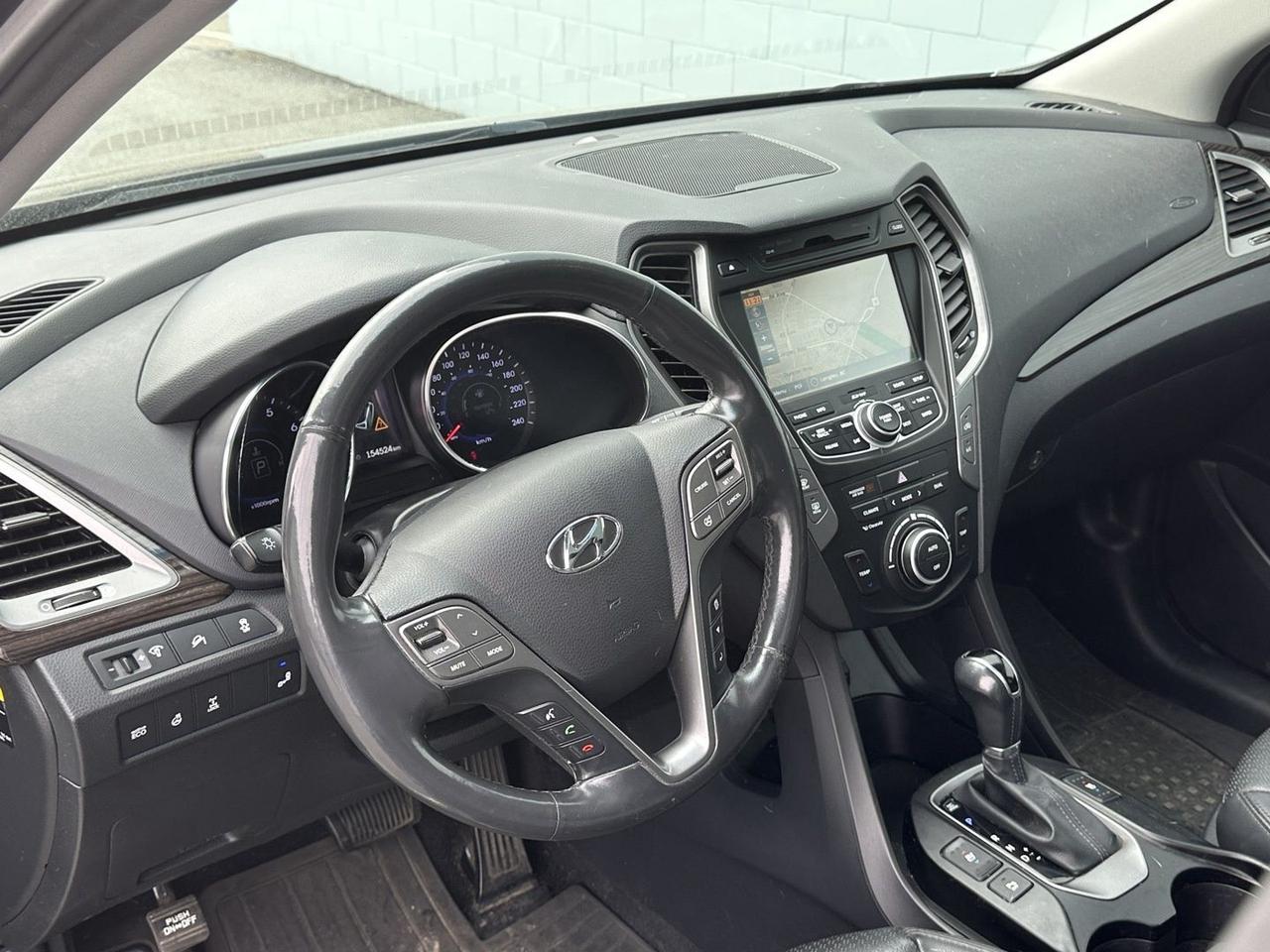 2015 Hyundai Santa Fe Sport 2.0T AWD Accident Free, Clean title Photo