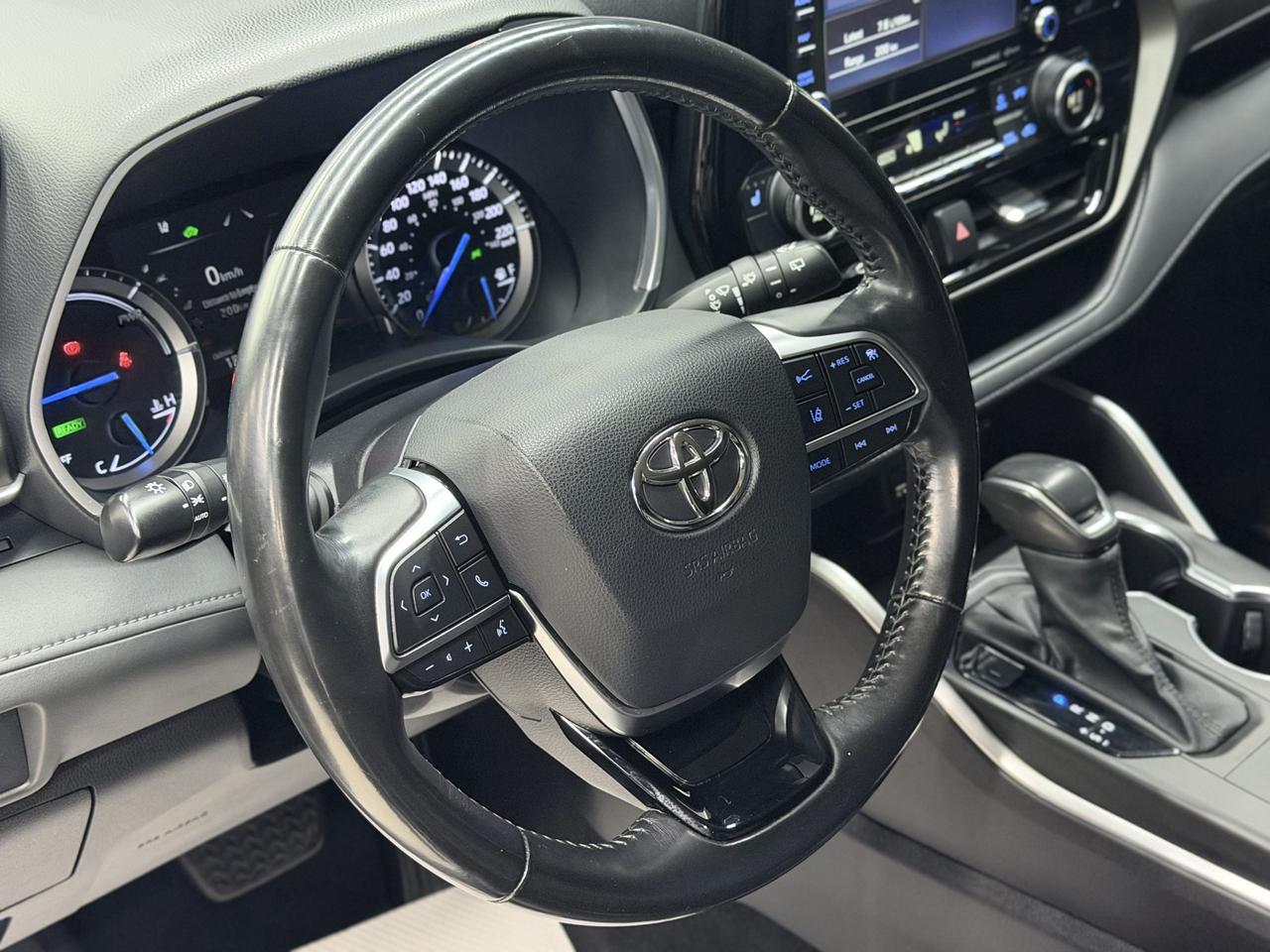 2021 Toyota Highlander HYBRID|XLE|BACKUP|FCW|LKA|BSM|CARPLAY|PANO| Photo