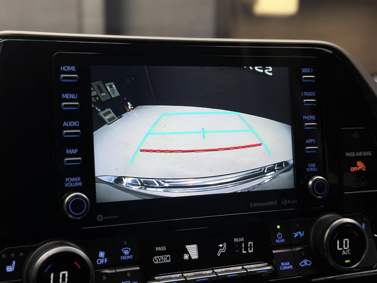 2021 Toyota Highlander HYBRID|XLE|BACKUP|FCW|LKA|BSM|CARPLAY|PANO| Photo