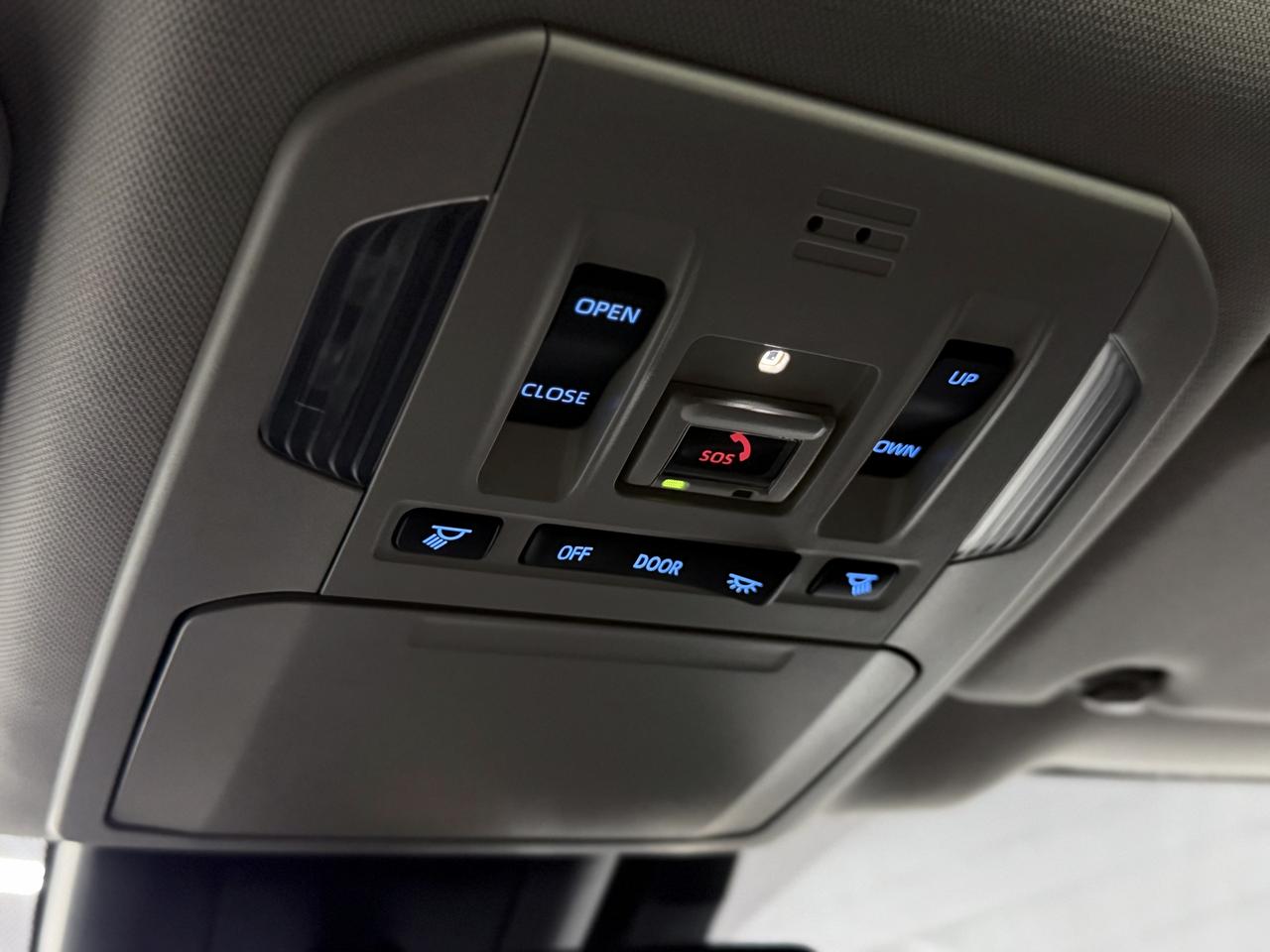2021 Toyota Highlander HYBRID|XLE|BACKUP|FCW|LKA|BSM|CARPLAY|PANO| Photo