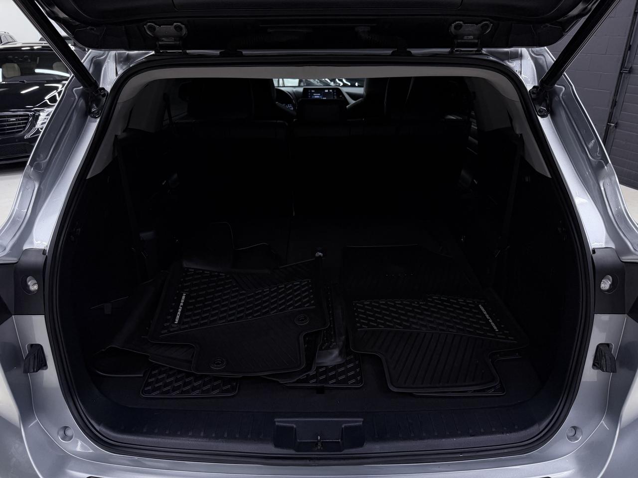 2021 Toyota Highlander HYBRID|XLE|BACKUP|FCW|LKA|BSM|CARPLAY|PANO| Photo