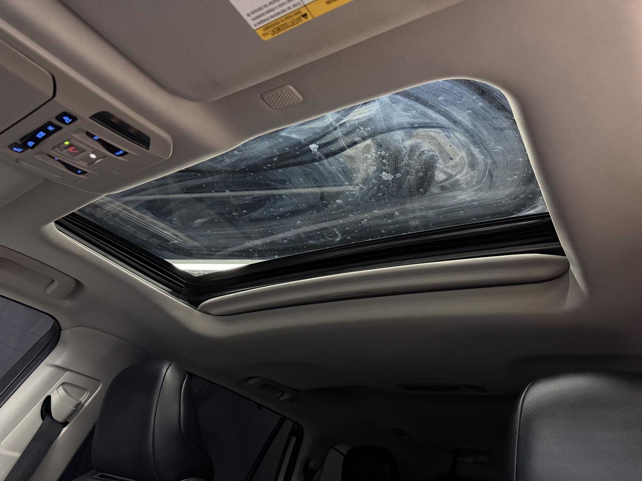 2021 Toyota Highlander HYBRID|XLE|BACKUP|FCW|LKA|BSM|CARPLAY|PANO| Photo