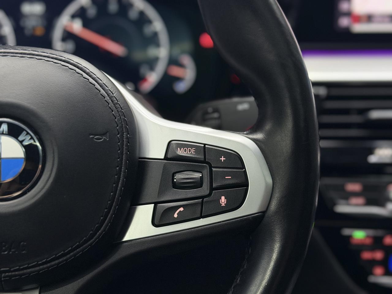 2019 BMW 5 Series M SPORT|NAV|360CAM|FCW|LDW|BSM|HUD|CARPLAY|PANO| Photo