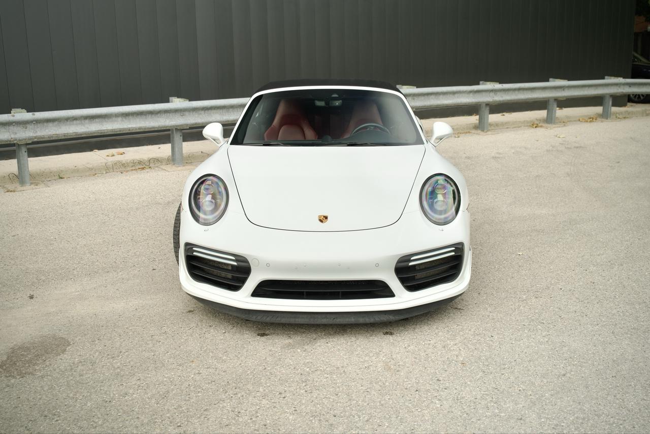 2017 Porsche 911 Turbo Cabriolet Photo1