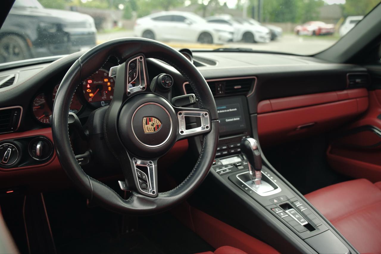 2017 Porsche 911 Turbo Cabriolet Photo