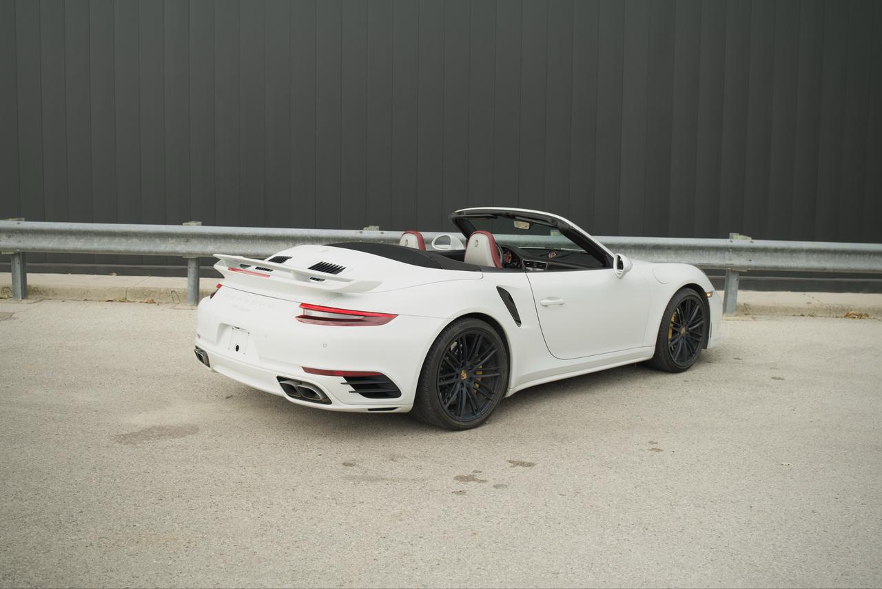 2017 Porsche 911 Turbo Cabriolet Photo