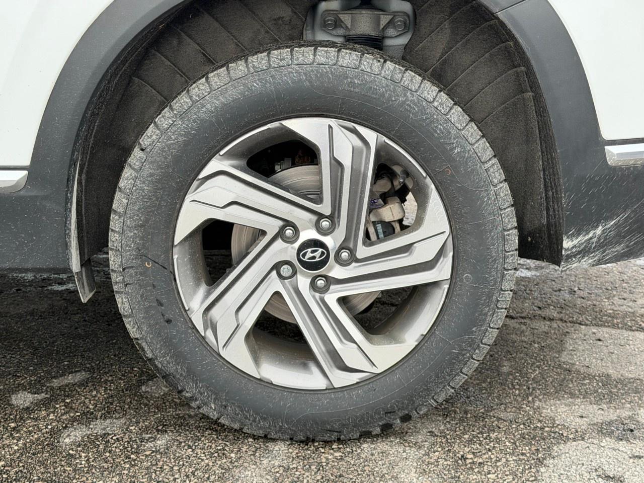 2023 Hyundai Santa Fe Preferred AWD Photo