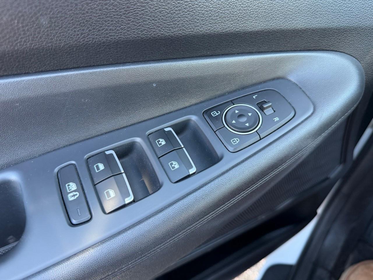 2023 Hyundai Santa Fe Preferred AWD Photo