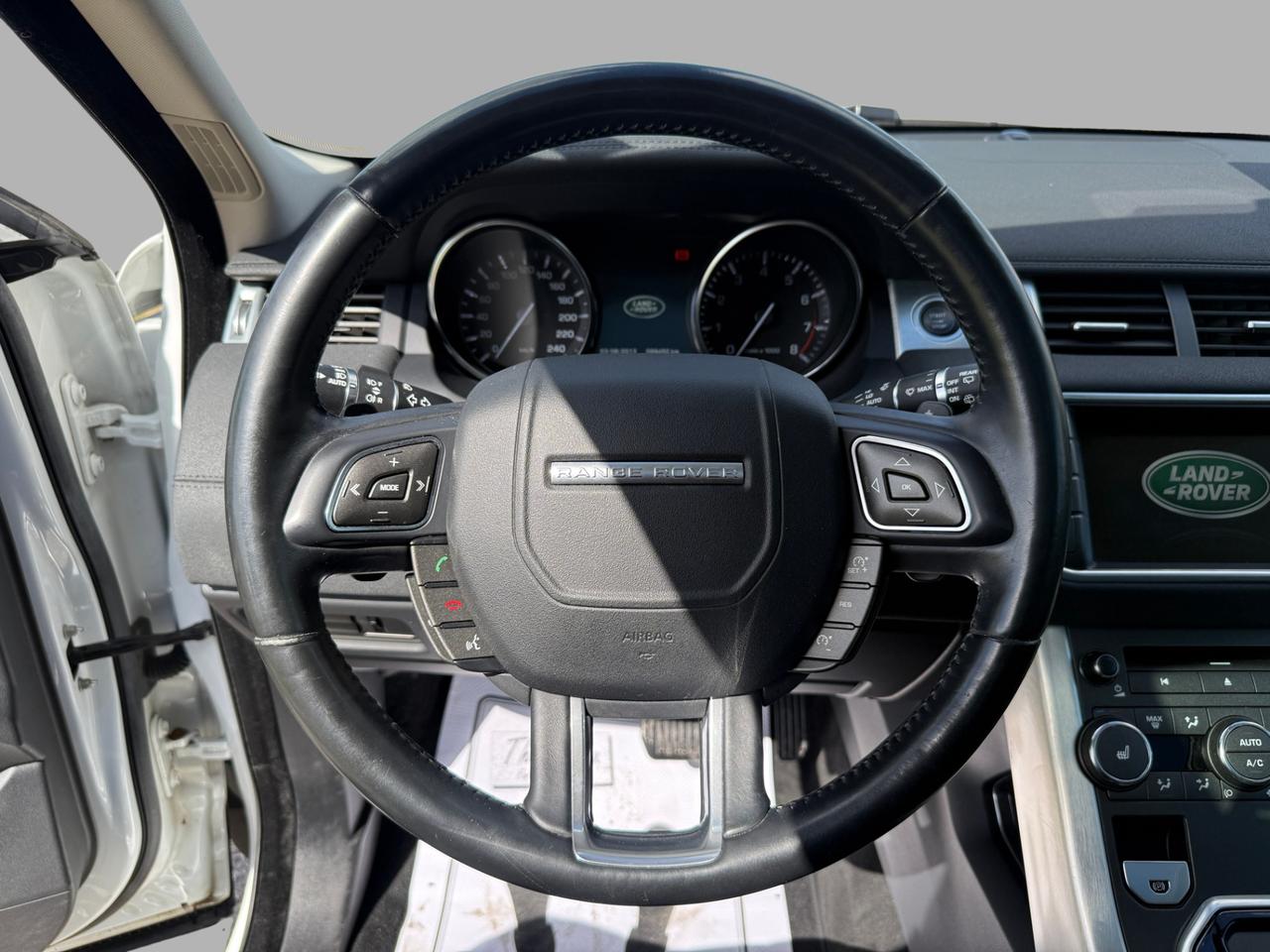 2015 Land Rover Evoque Pure City Photo