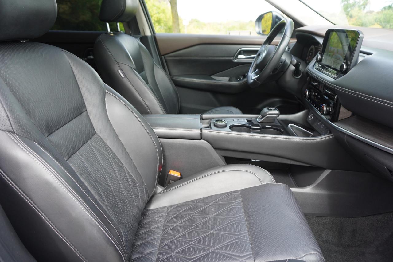 2021 Nissan Rogue ONE OWNER / NO ACCIDENTS  / PLATINUM / BLACK LEATHER / AWD Photo