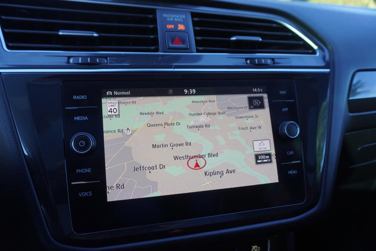 2020 Volkswagen Tiguan NO ACCIDENTS / ONE OWNER / HIGHLINE R-LINE / LOW KMS! / BEAUTIFUL! Photo