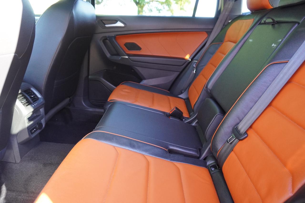 2020 Volkswagen Tiguan NO ACCIDENTS / ONE OWNER / HIGHLINE R-LINE / LOW KMS! / BEAUTIFUL! Photo