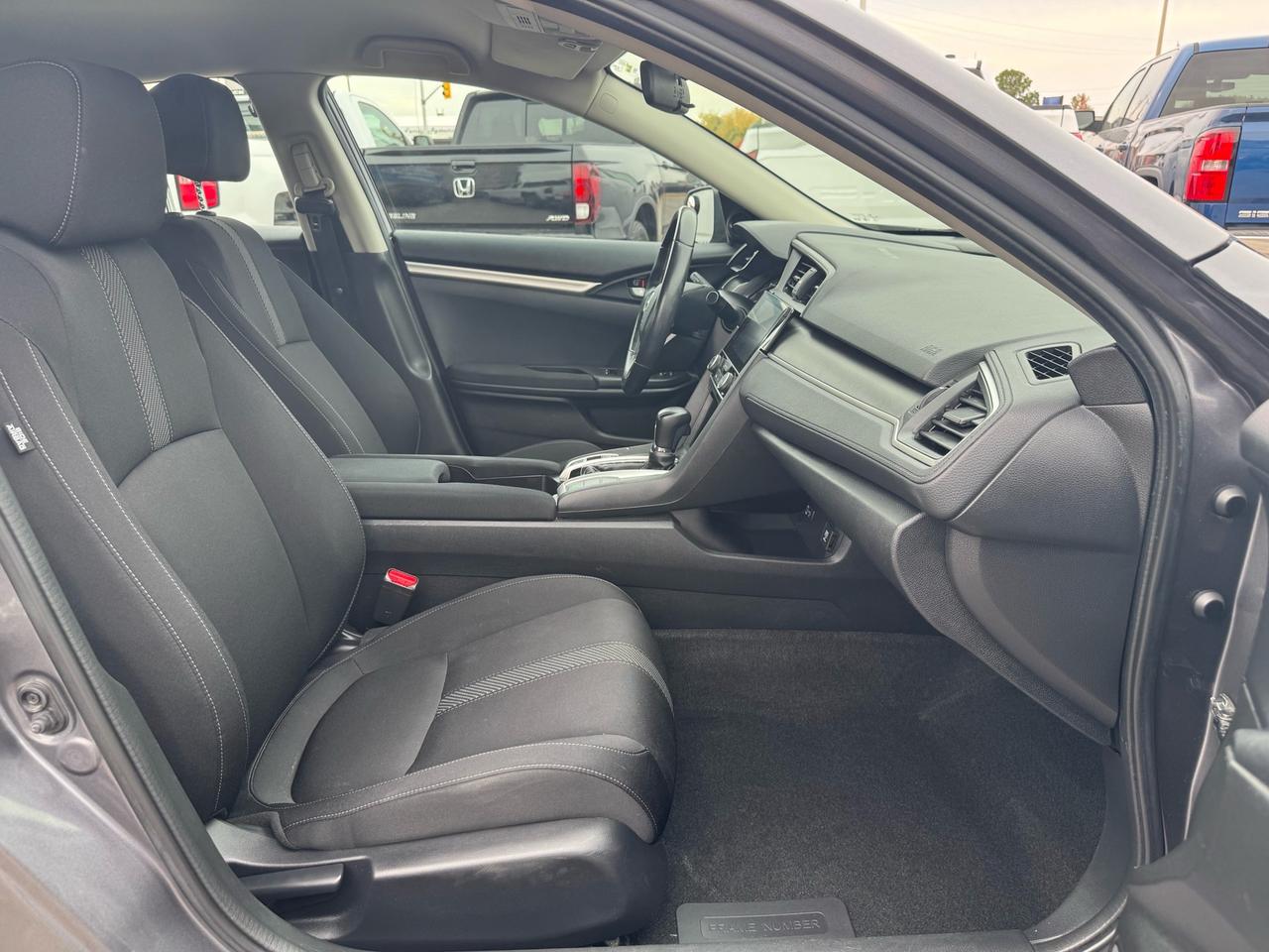 2018 Honda Civic SE CVT Photo