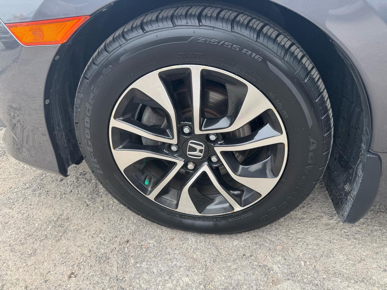 2018 Honda Civic SE CVT Photo