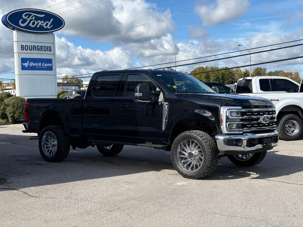 2027 Ford F-250 Super Duty SRW XLT 4WD CREW CAB 6.75' BOX Photo