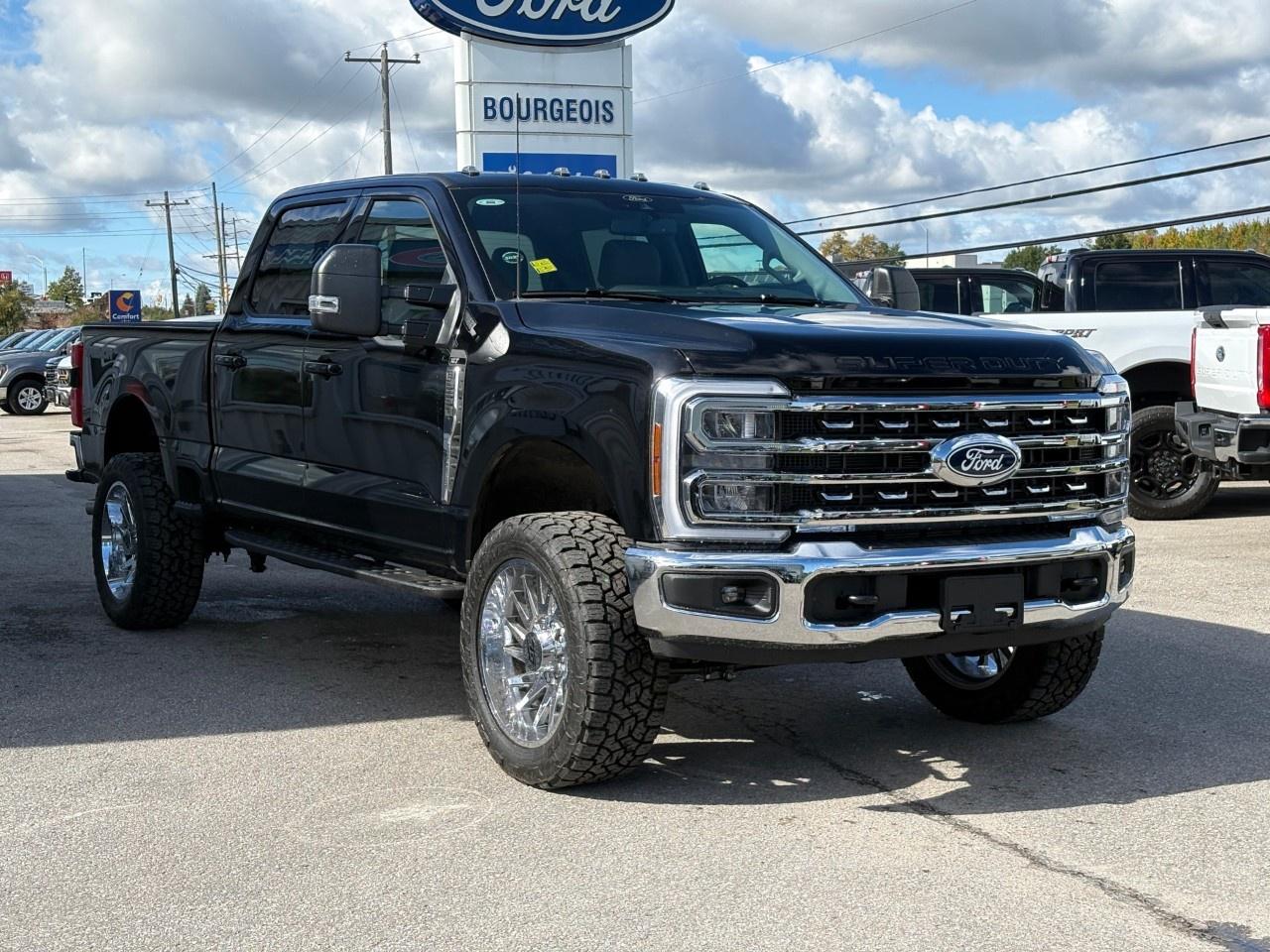 2027 Ford F-250 Super Duty SRW XLT 4WD CREW CAB 6.75' BOX Photo