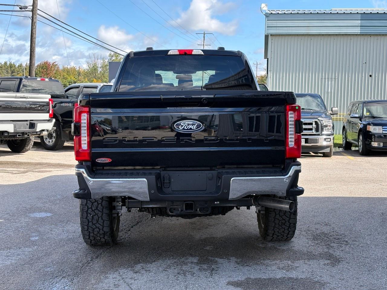 2027 Ford F-250 Super Duty SRW XLT 4WD CREW CAB 6.75' BOX Photo