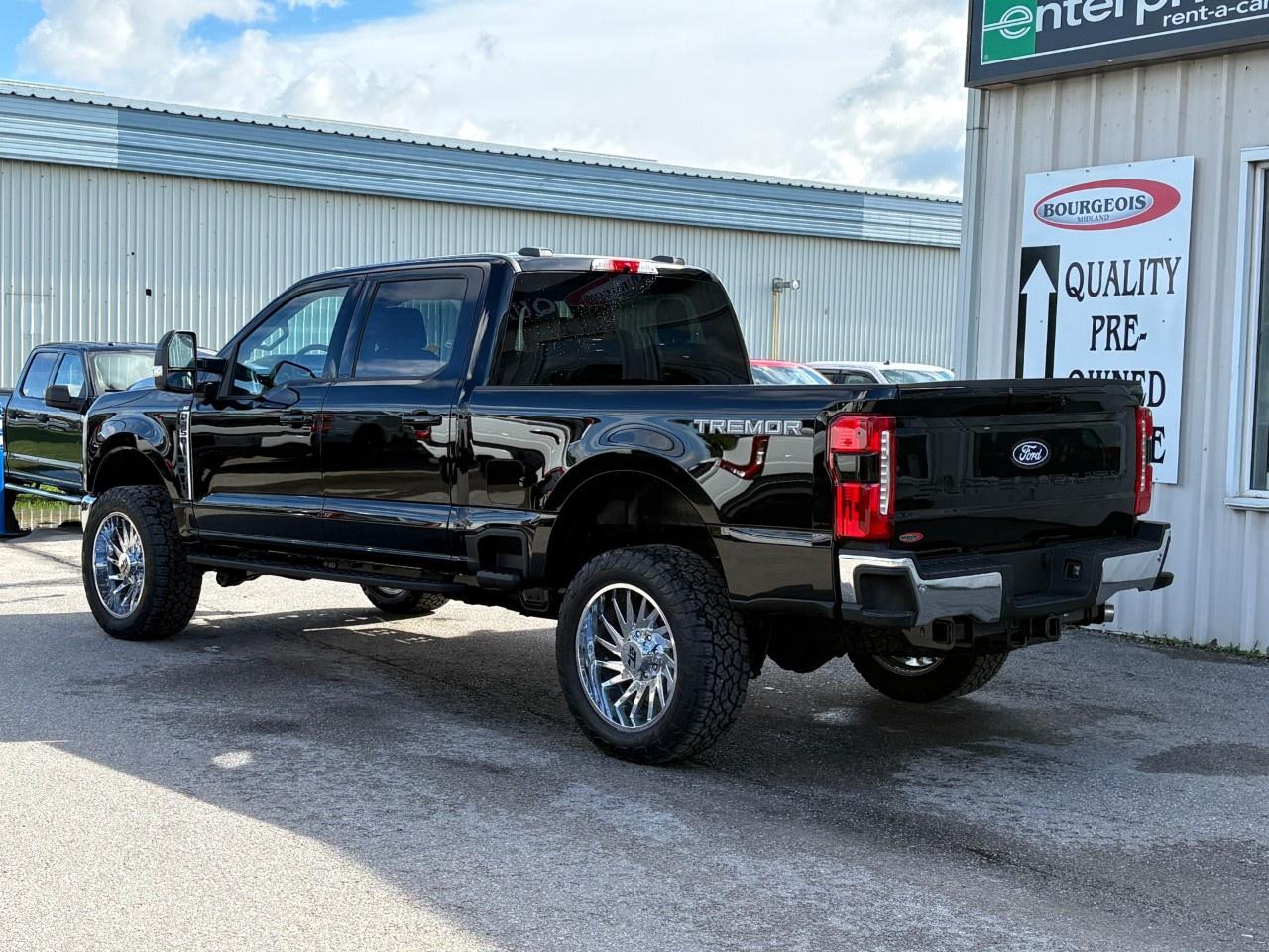 2027 Ford F-250 Super Duty SRW XLT 4WD CREW CAB 6.75' BOX Photo