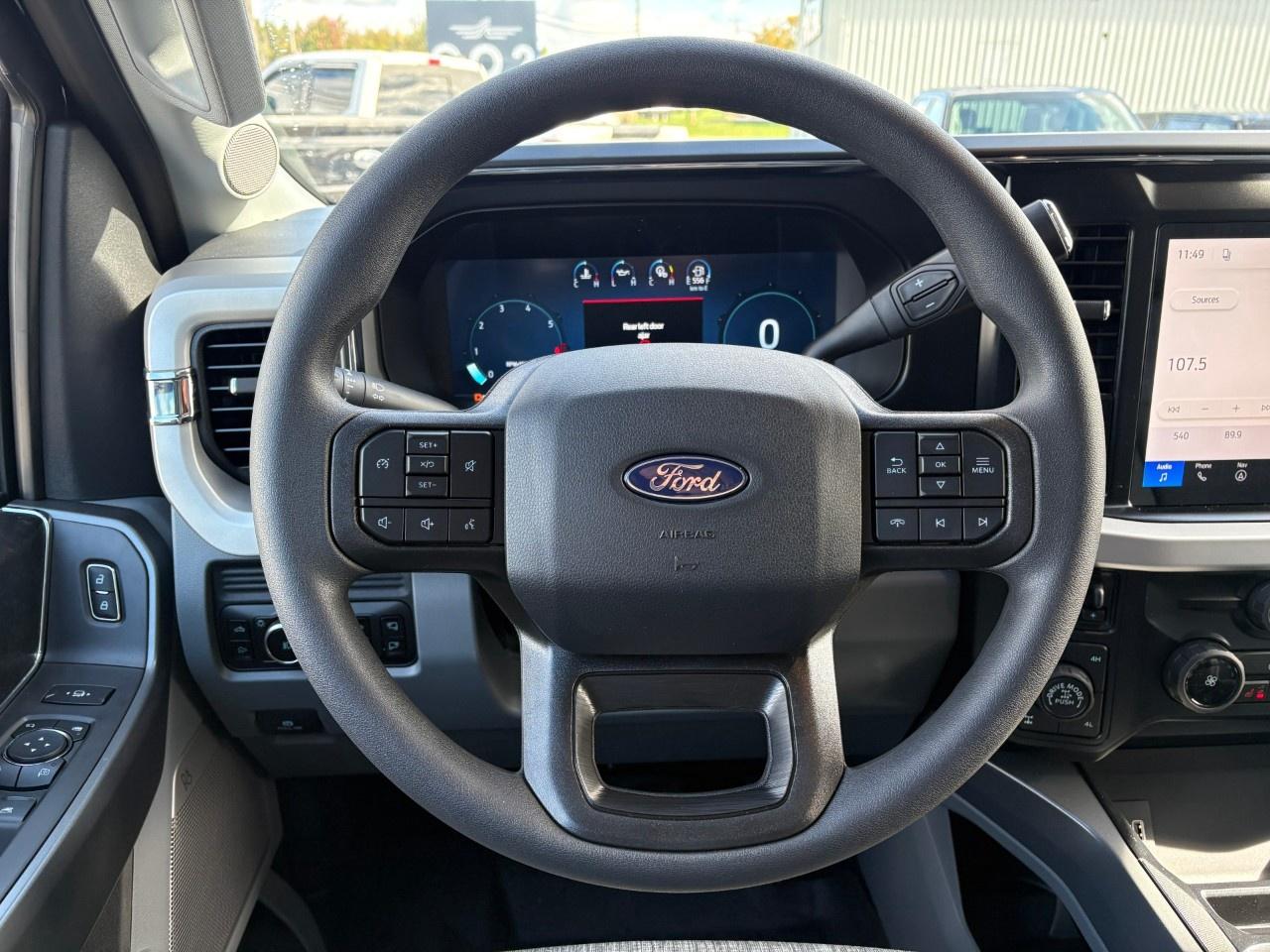 2027 Ford F-250 Super Duty SRW XLT 4WD CREW CAB 6.75' BOX Photo