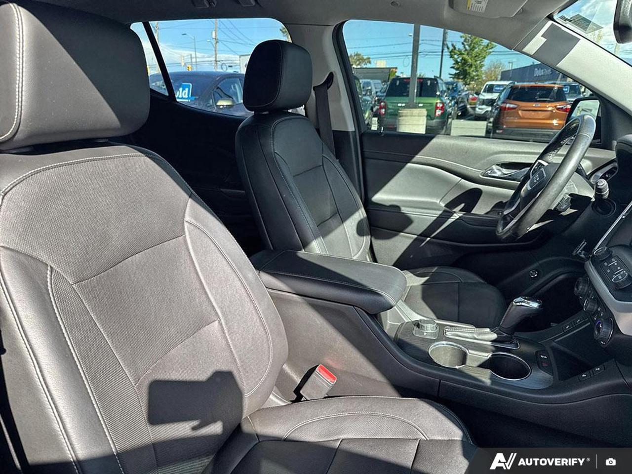 2019 GMC Acadia SLT-1 APPLE CARPLAY | LEATHER INTERIOR Photo