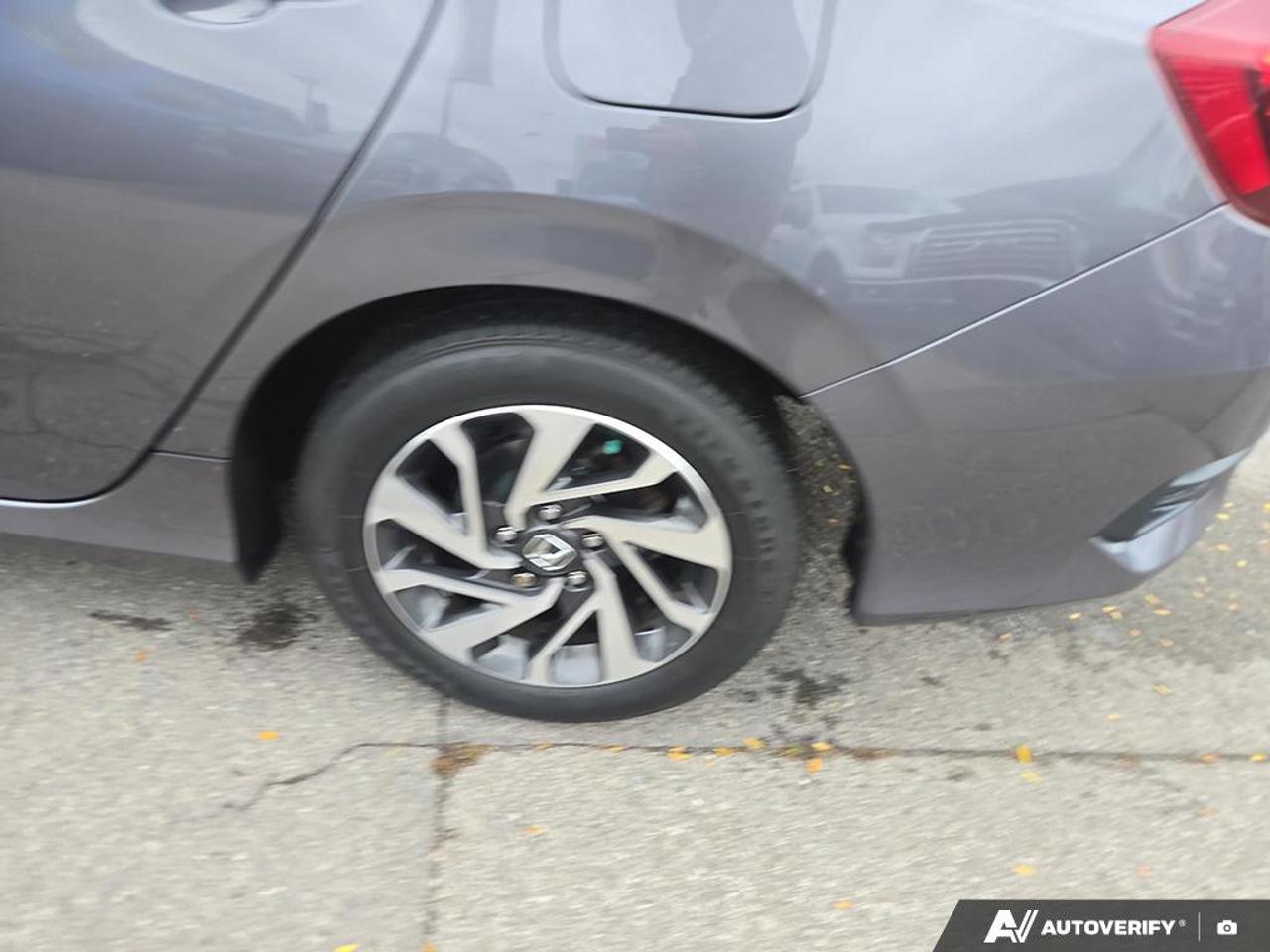 2019 Honda Civic EX ONE OWNER | SUNROOF | NO ACCIDENTS | LOW KMS!!! Photo