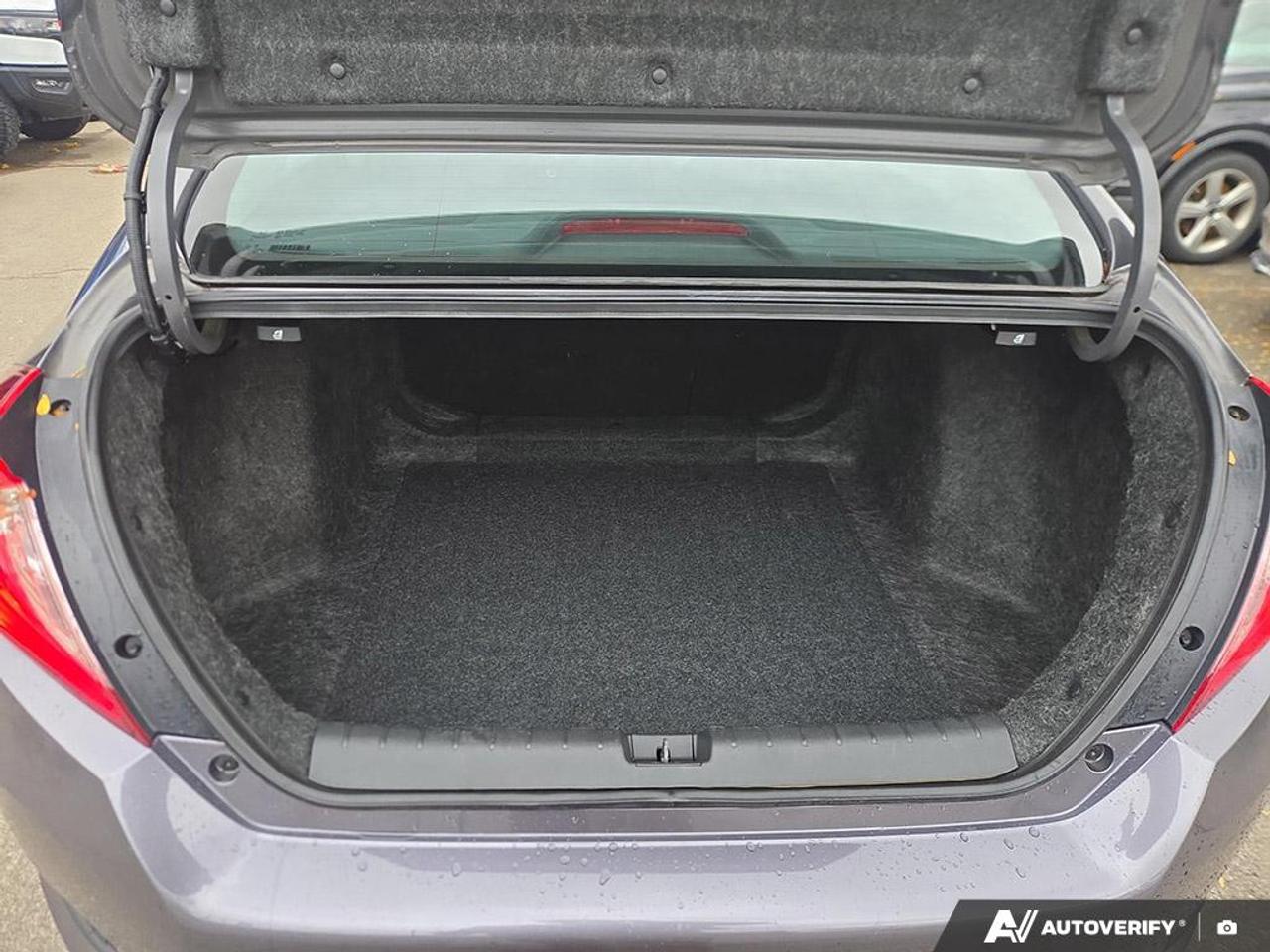 2019 Honda Civic EX ONE OWNER | SUNROOF | NO ACCIDENTS | LOW KMS!!! Photo
