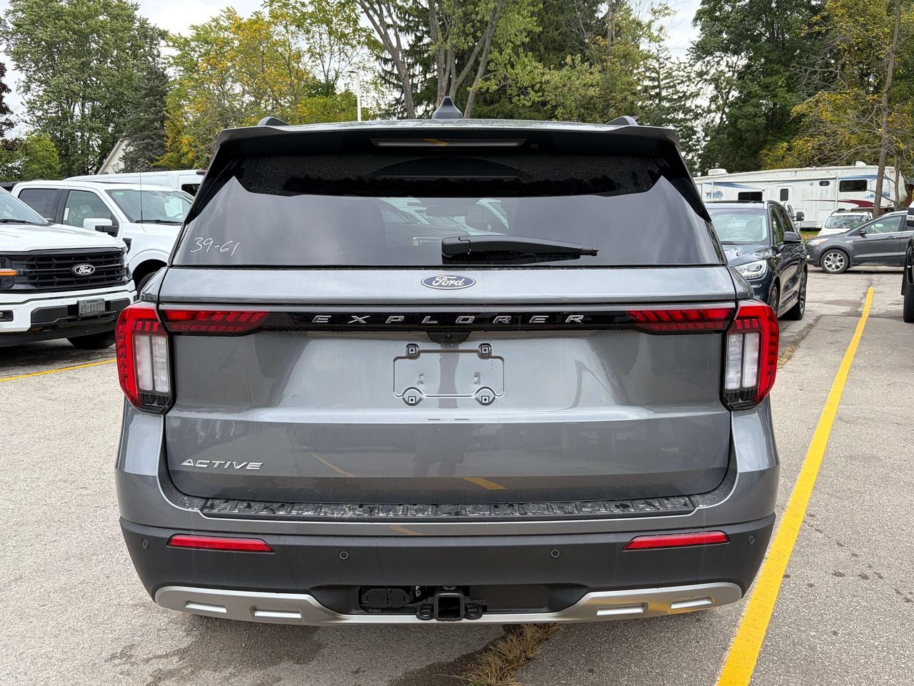 2027 Ford Explorer Active w/200A Pkg Photo