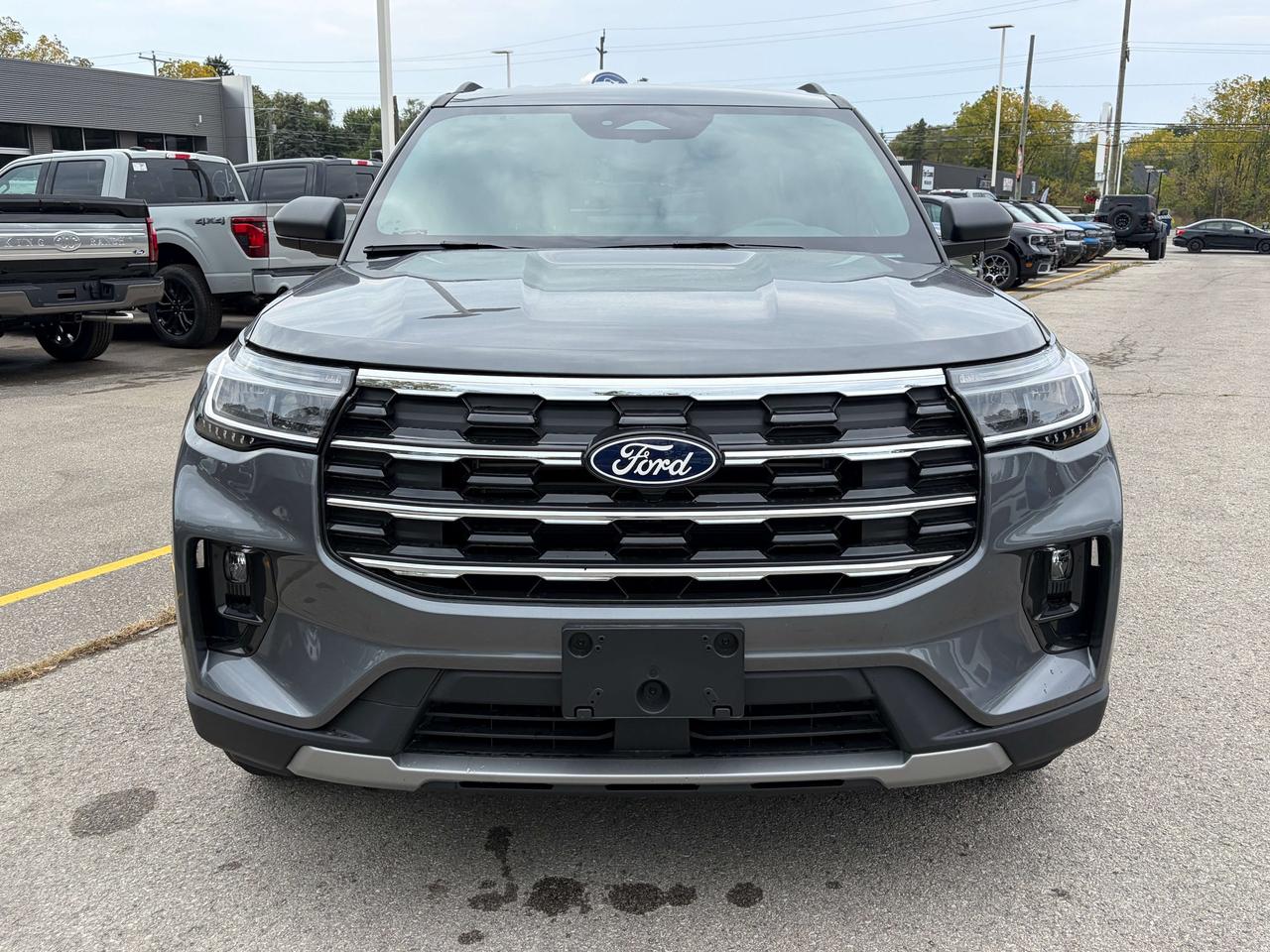 2027 Ford Explorer Active w/200A Pkg Photo