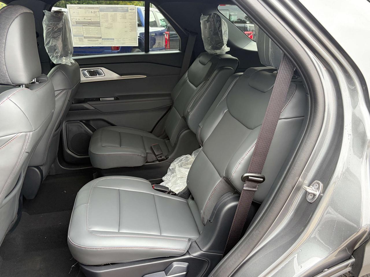 2027 Ford Explorer Active w/200A Pkg Photo