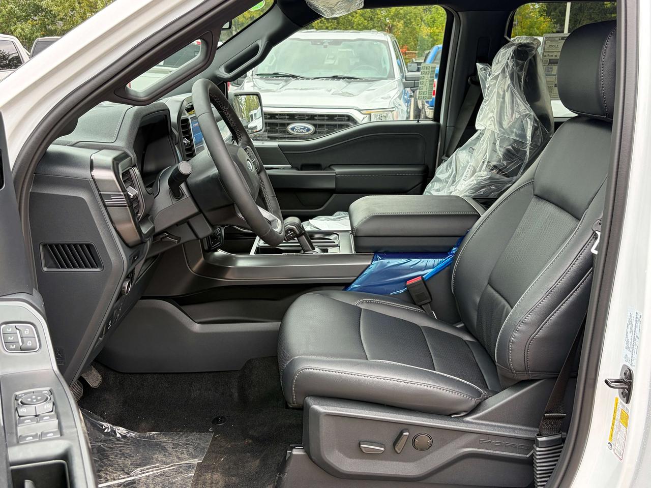 2026 Ford F-150 Lariat 4WD SuperCrew 5.5' Box Photo