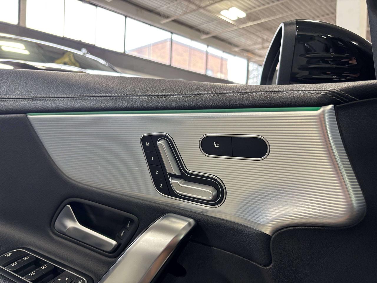2023 Mercedes-Benz CLA-Class CLA250|4MATIC|AMGPKG|SUNROOF|LEATHER|AMBIENT|+++ Photo