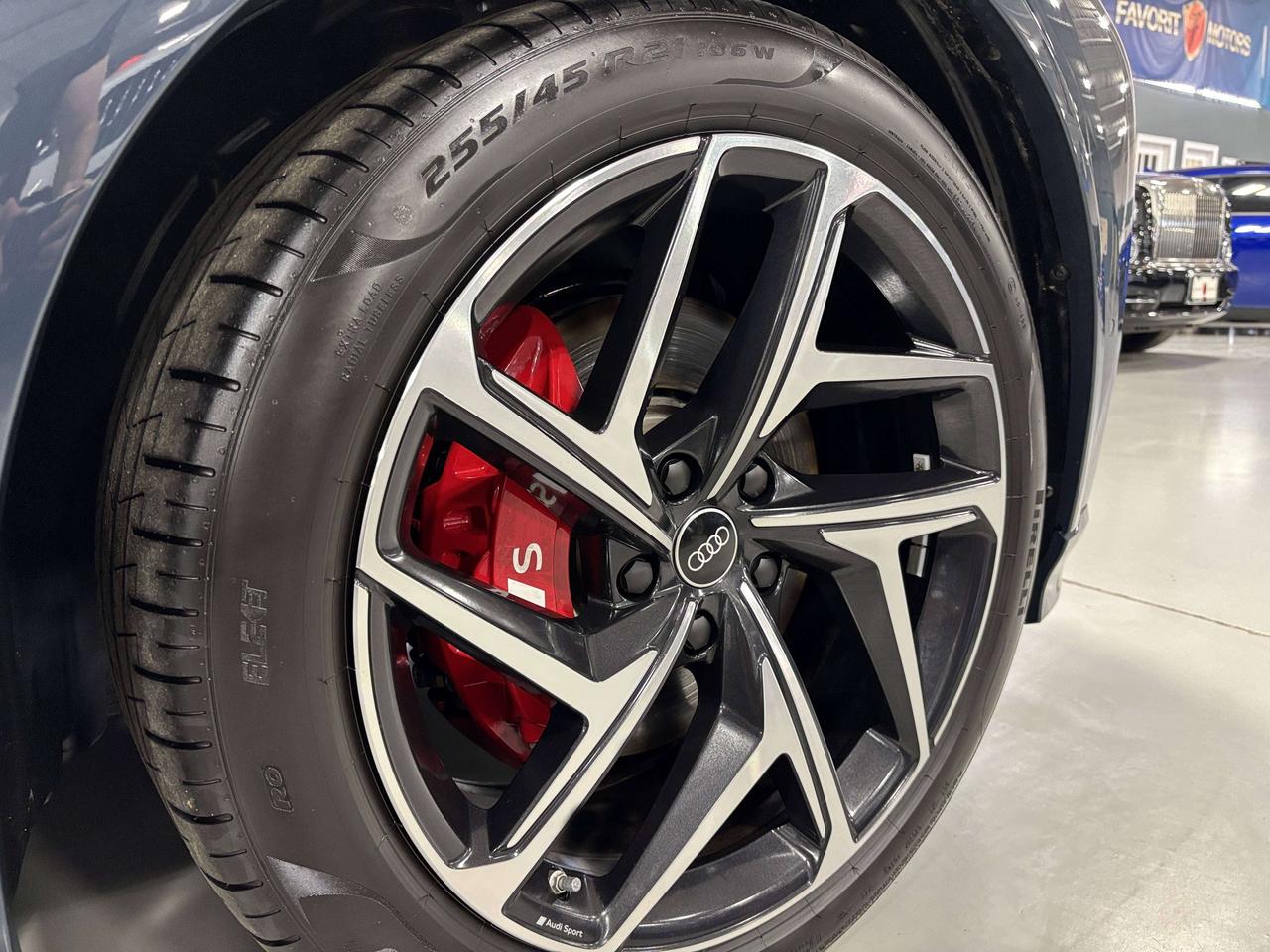 2027 Audi SQ6 e-tron Technik|QUATTRO|NOLUXTAX|MASSAGE|PASSENGERDISPLAY| Photo4
