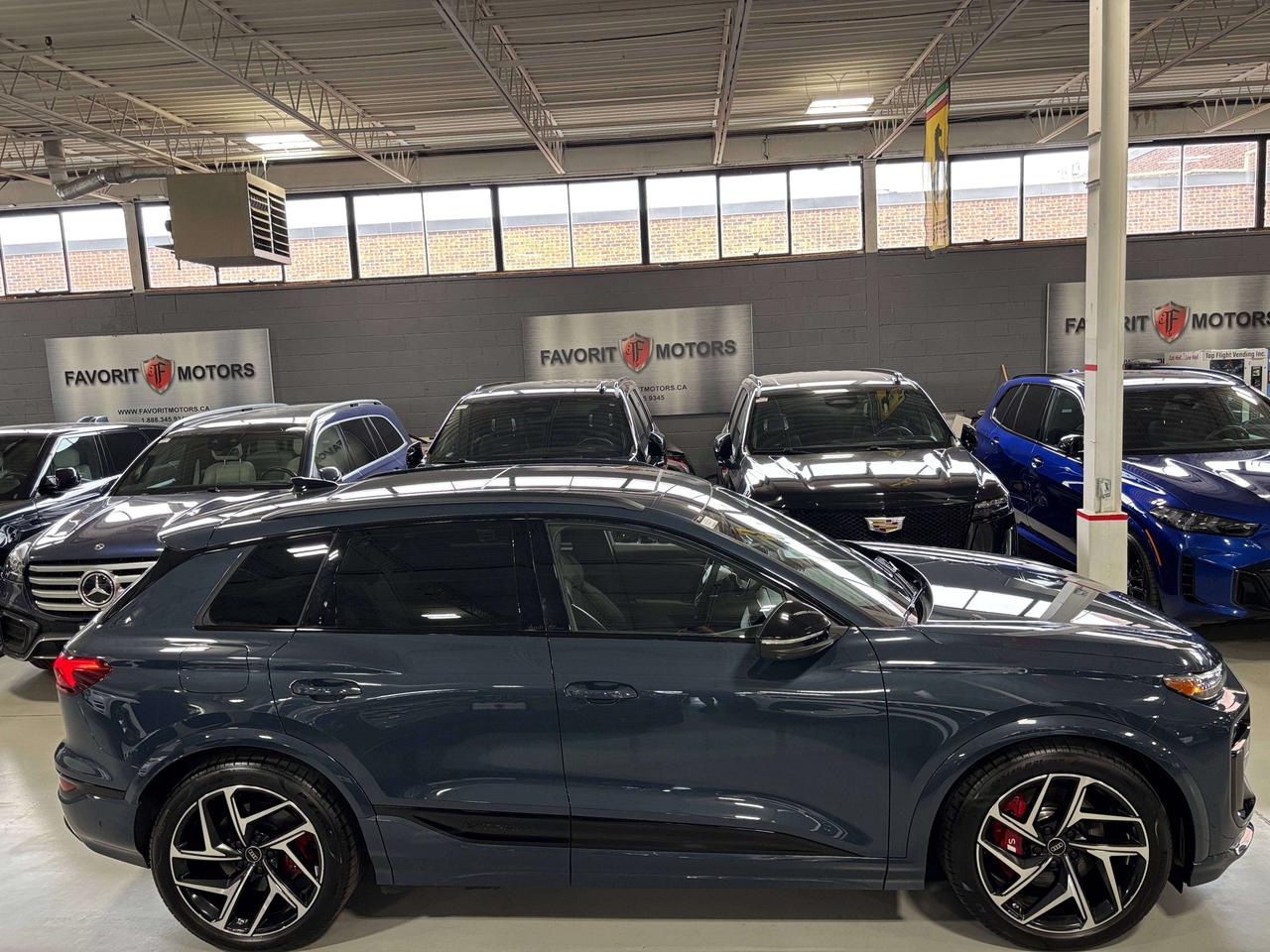 2027 Audi SQ6 e-tron Technik|QUATTRO|NOLUXTAX|MASSAGE|PASSENGERDISPLAY| Photo