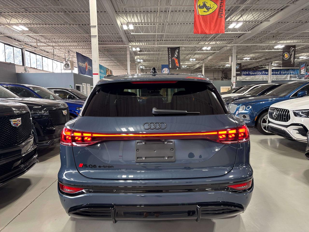 2027 Audi SQ6 e-tron Technik|QUATTRO|NOLUXTAX|MASSAGE|PASSENGERDISPLAY| Photo