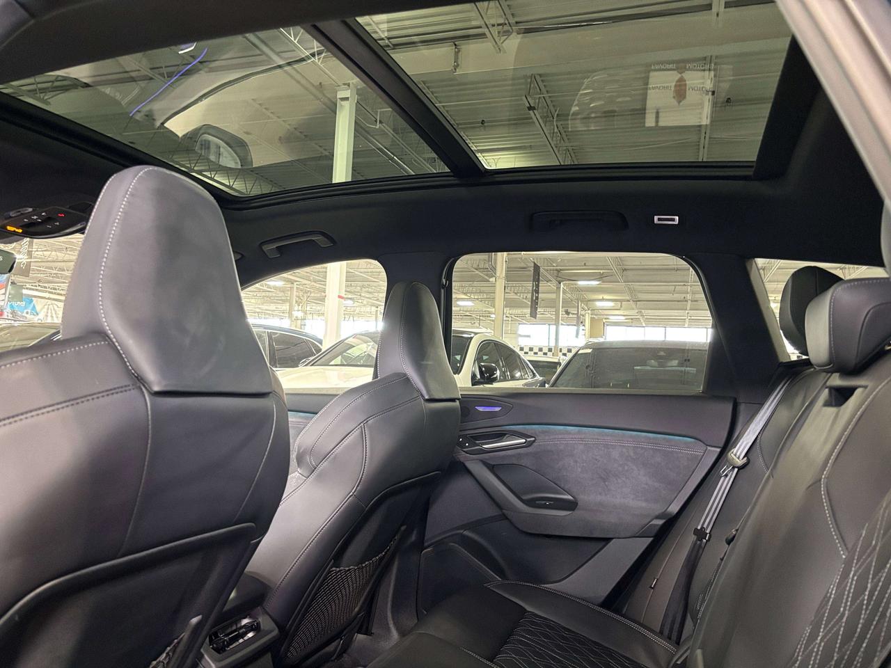 2027 Audi SQ6 e-tron Technik|QUATTRO|NOLUXTAX|MASSAGE|PASSENGERDISPLAY| Photo