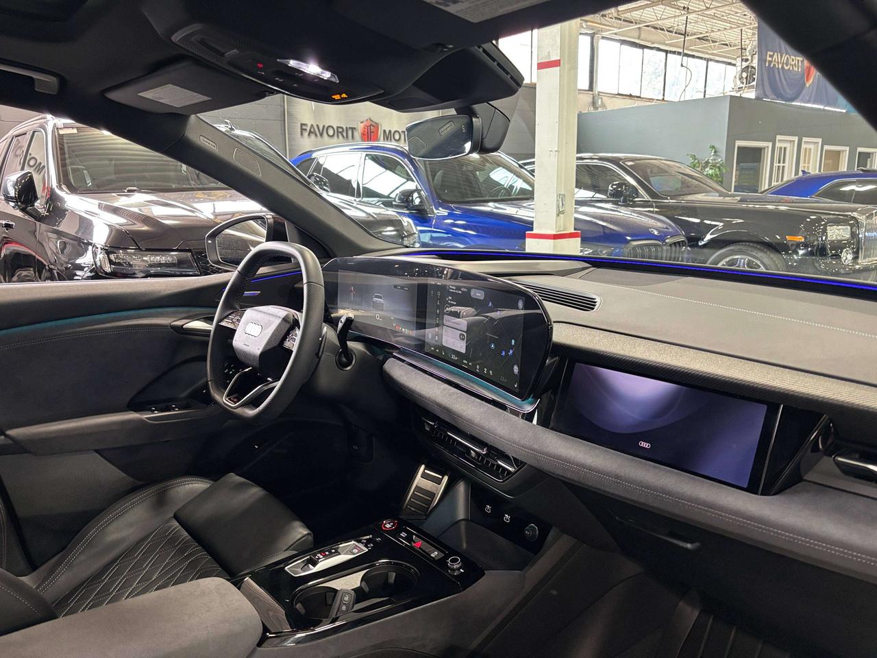 2027 Audi SQ6 e-tron Technik|QUATTRO|NOLUXTAX|MASSAGE|PASSENGERDISPLAY| Photo