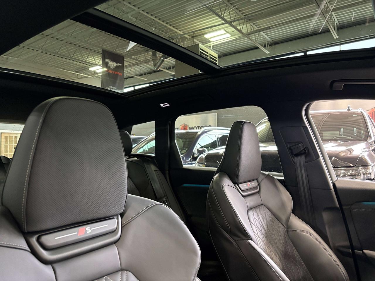2027 Audi SQ6 e-tron Technik|QUATTRO|NOLUXTAX|MASSAGE|PASSENGERDISPLAY| Photo